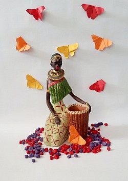 Africana con cesta $30.000
